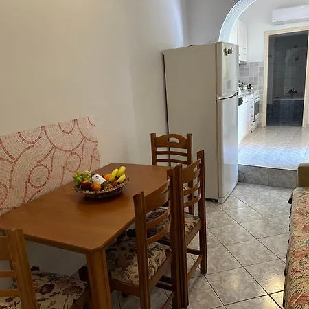 Kefalonian Comfort In Town Apartment